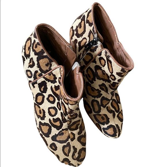 Sam Edelman | Petty Leopard Ankle Booties | 7.5 - Picture 8 of 10